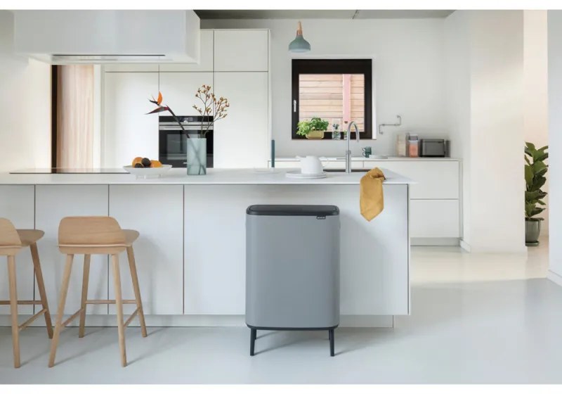 Cos de gunoi Brabantia Bo Touch Hi 1001266, 2x30 L, Perfect langa perete, Reglare picioare, Acoperit cu minerale, Gri