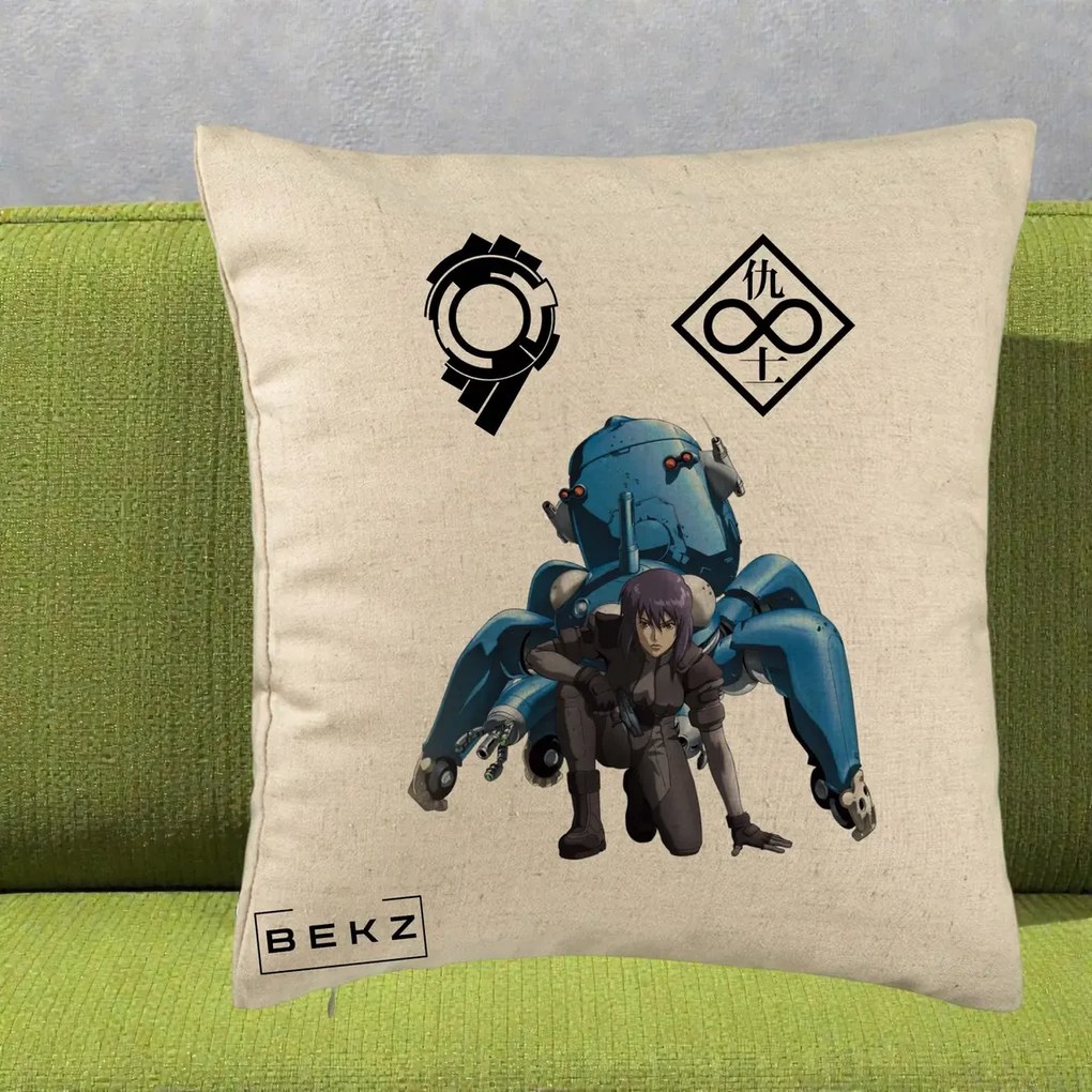 Perna Personalizata Ghost in the Shell Motoko si Tachikoma, 40x40 cm, Bej, Husa Detasabila, Perna Inclusa, BEKZ®
