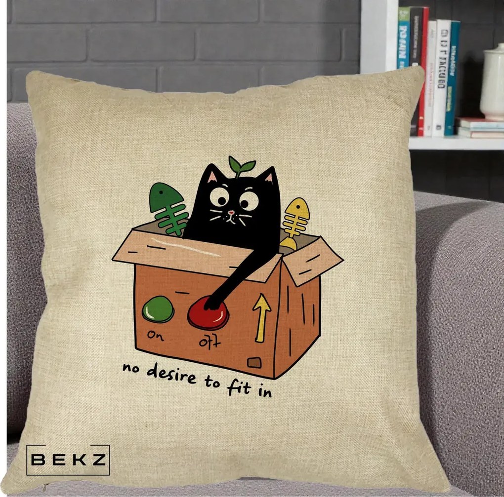 Perna Decorativa Pisica in Cutie No Desire to Fit In, 40x40 cm, Crem, Husa Detasabila, Perna Inclusa, BEKZ®