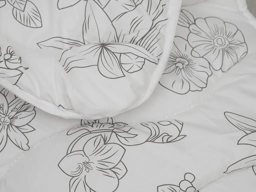 Set SELORA cu plapuma matlasata pentru tot anul 140x200 cm si perna nematlasata 70x90 cm, alb