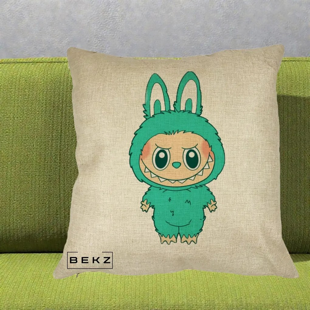 Perna Personalizata Labubu Turcoaz, 40x40 cm, Crem, Husa Detasabila, Perna Inclusa, BEKZ®