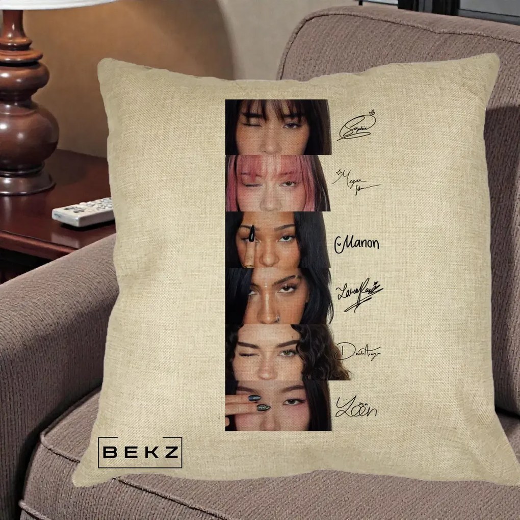Perna Personalizata K-pop KATSEYE Semnaturi fara Foto, 40x40 cm, Crem, Husa Detasabila, Perna Inclusa, BEKZ®