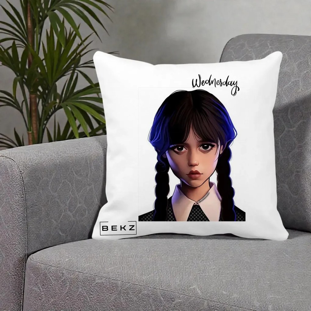 Perna Personalizata Wednesday Addams Portret Realist, 40x40 cm, Alba Mata, Husa Detasabila, Perna Inclusa, BEKZ®