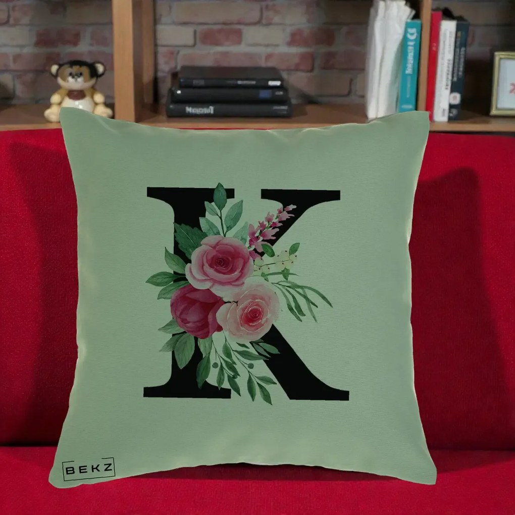 Cadou Personalizat - Perna Personalizata Monograma Florala Litera K, 40x40 cm, Verde, Husa Detasabila, Perna Inclusa, BEKZ®