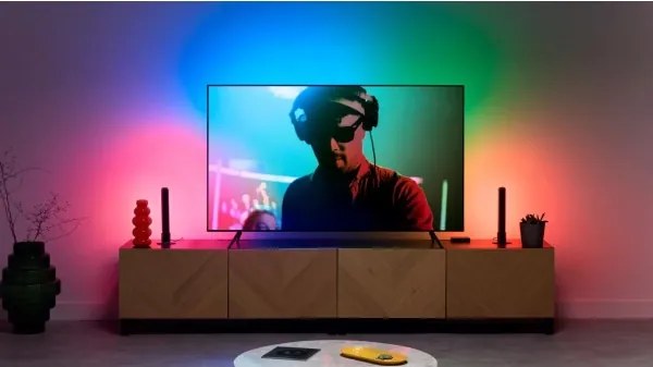 WiZ - Set 2 buc. Corp de iluminat GRADIENT LED dimerizabil RGBIC, 8,2W, 230V, 2700-6500K, Wi-Fi