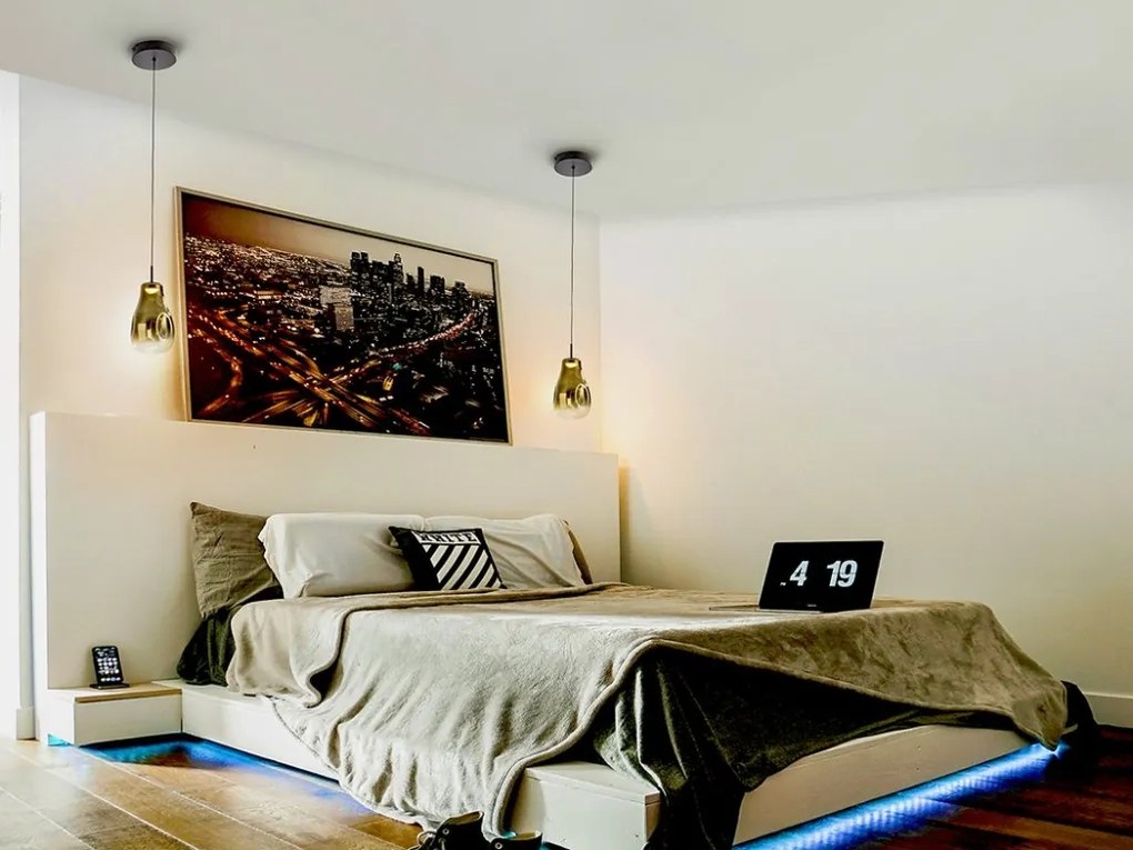 Pendul LED design modern Aledis negru/ auriu