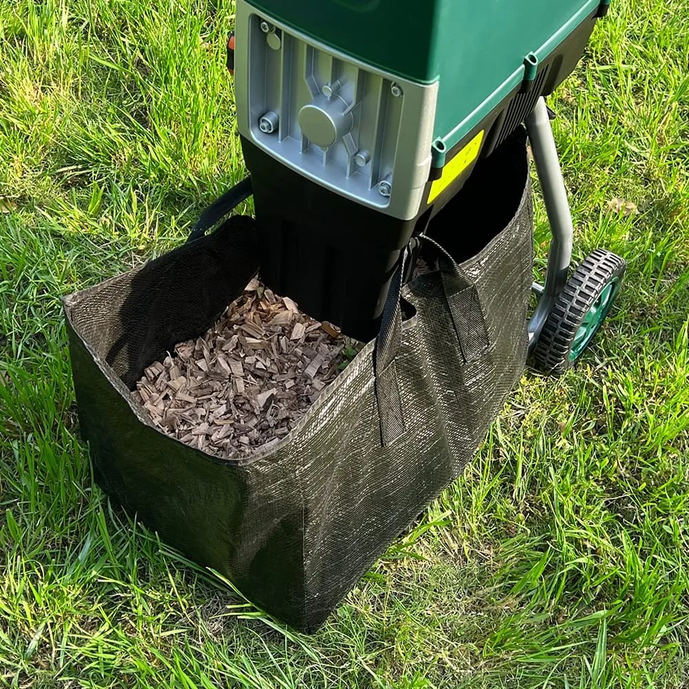 Tocător de grădină DIOX + 2x sac de 60 l, 3100W negru/verde Gardebruk