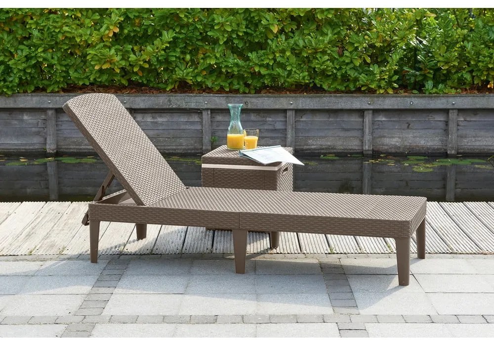 Șezlong de grădină maro din ratan artificial Jaipur – Keter