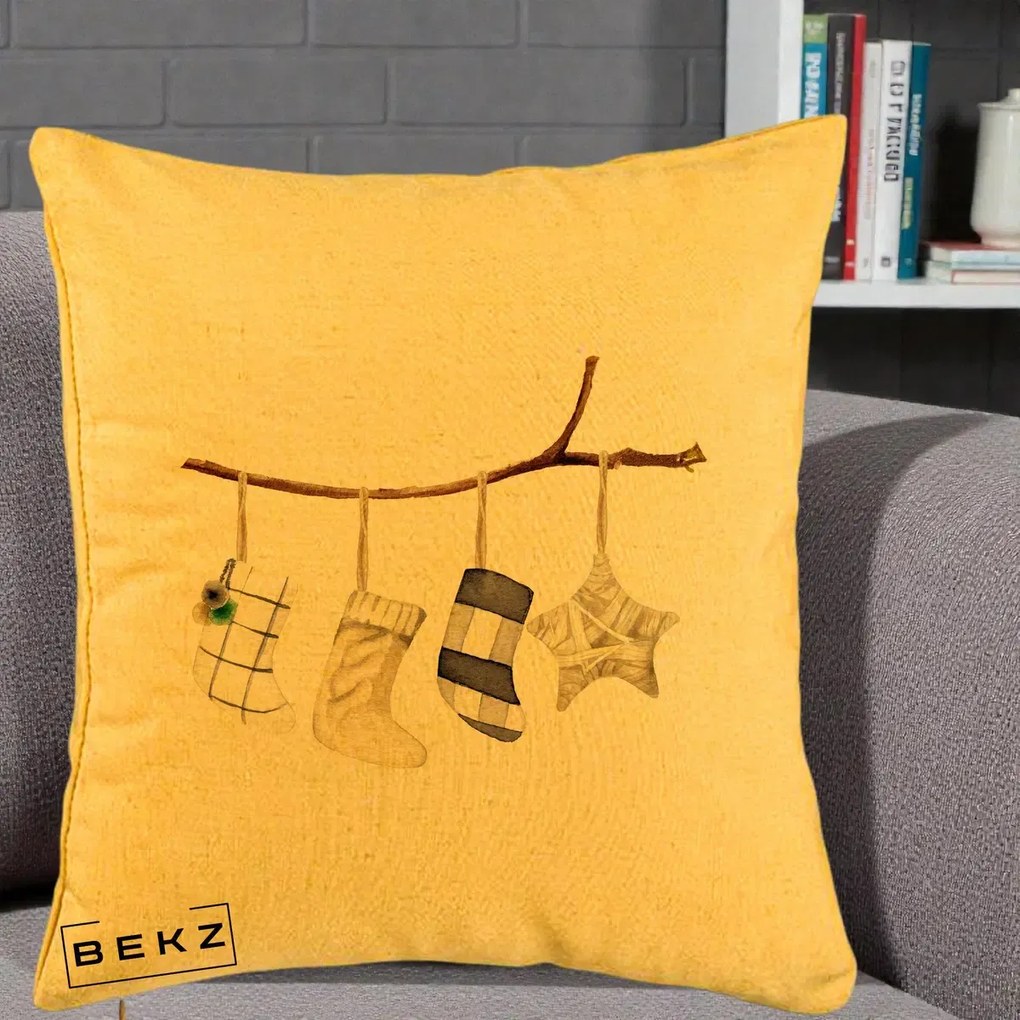 Perna Decorativa Ciorapi de Craciun pe Ramura, 40x40 cm, Galben, Husa Detasabila, Perna Inclusa, BEKZ®