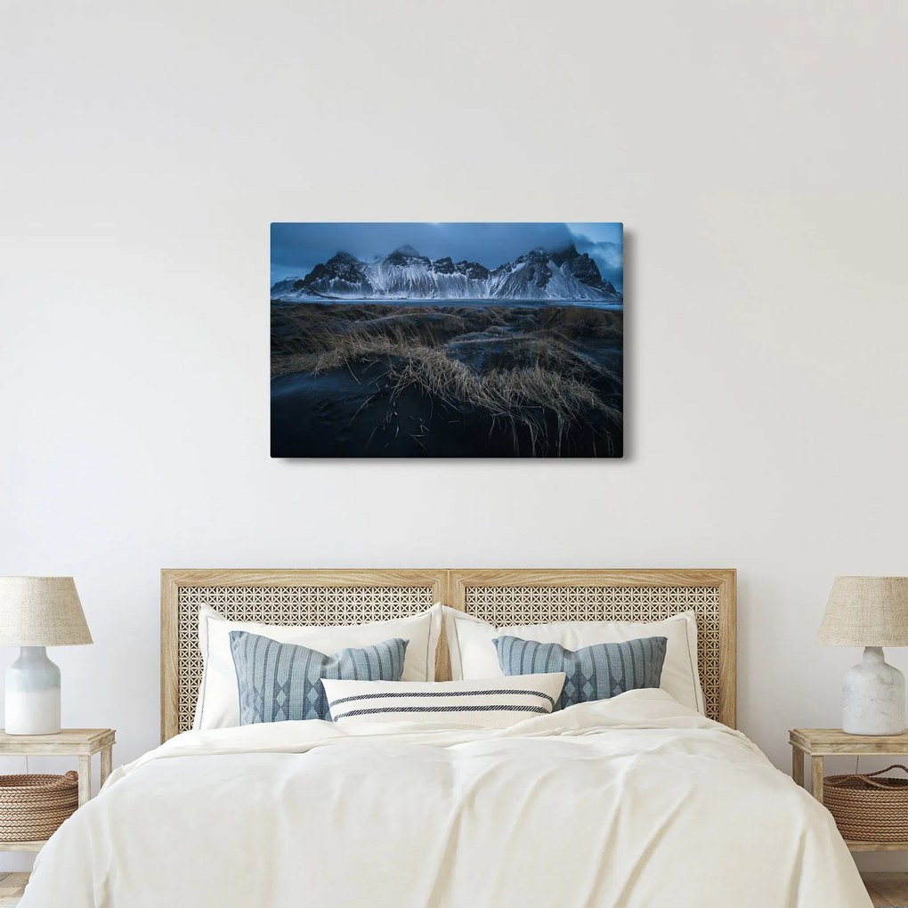Tablou cu priveliște spre vărfurile Islanda (90x60 cm)