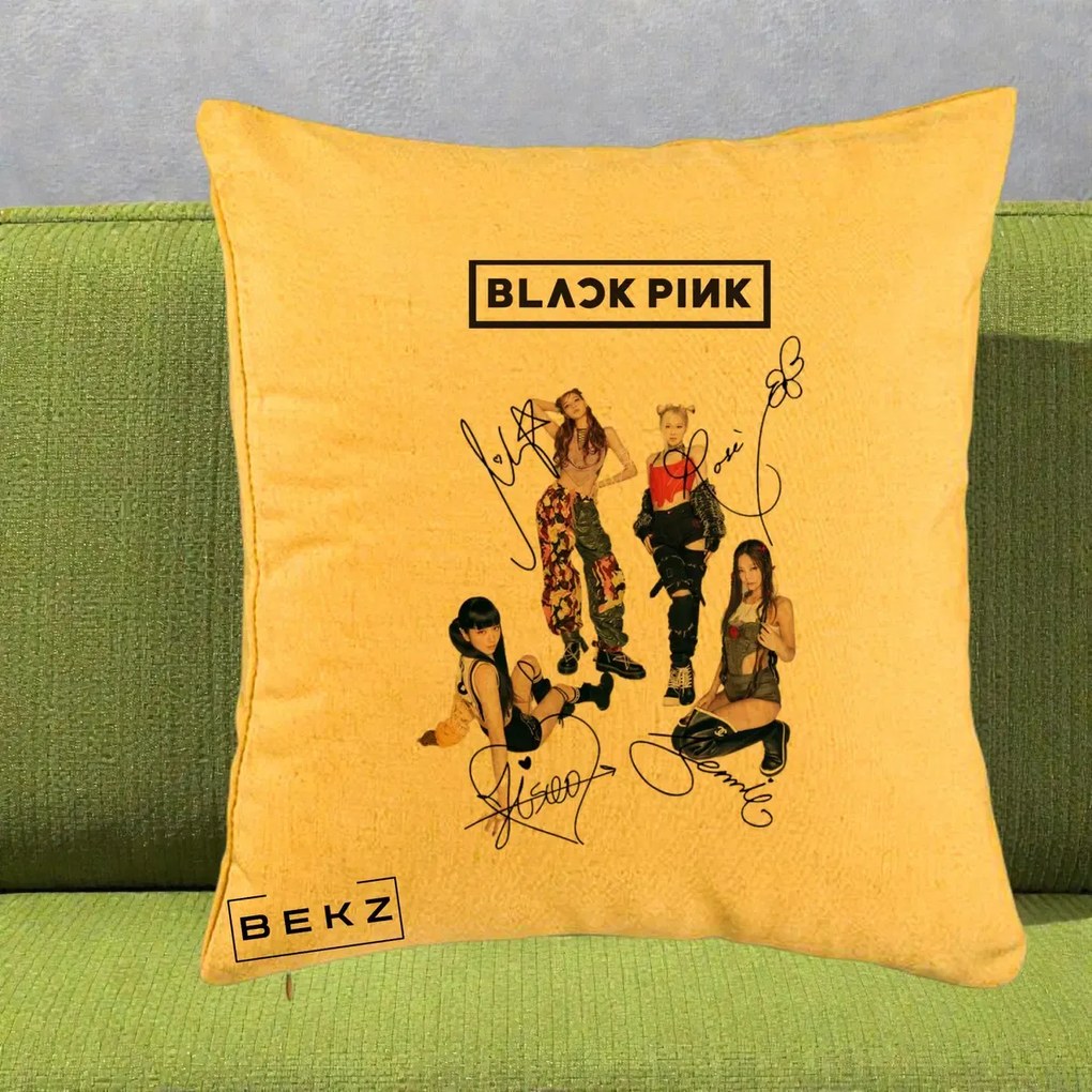Perna Personalizata K-pop BLACKPINK Fotografie Grup Autografe Toate Membre, 40x40 cm, Galben, Husa Detasabila, Perna Inclusa, BEKZ®