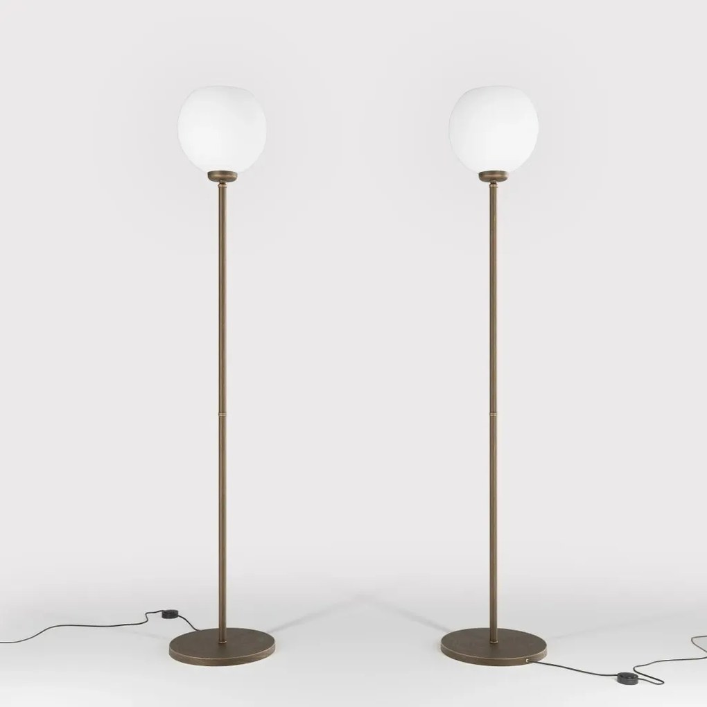 Lampadar, Lampa de podea din alama Globe