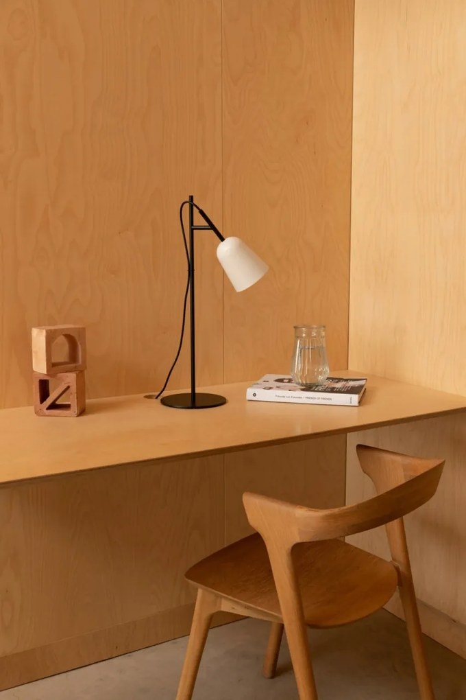 Veioza, Lampa de podea design modern Studio alb