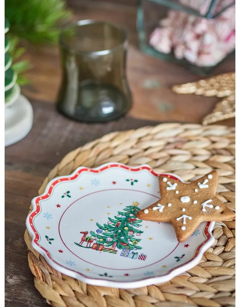 Farfurie roșie-crem pentru servire din ceramică ø 17 cm, cu model de Crăciun Naive – Bloomingville