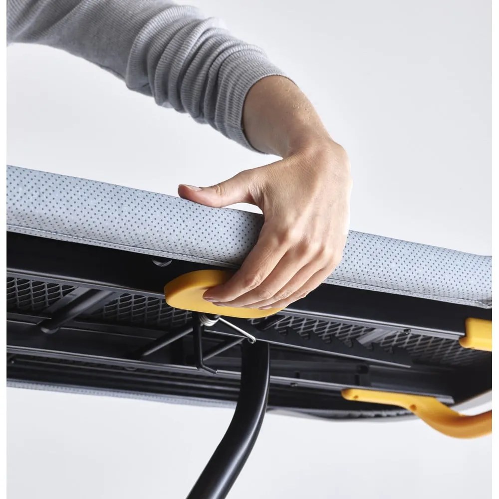 Masă de călcat 130x38 cm Glide – Joseph Joseph