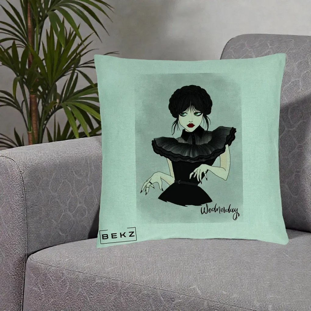 Perna Personalizata Wednesday Addams Portret Gotic, 40x40 cm, Verde Menta, Husa Detasabila, Perna Inclusa, BEKZ®