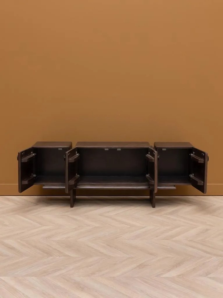 Comodă TV din lemn de mango și metal, cu 4 uși, maro antichizat, finisaj mat, 135×35×50 cm, „Mogadi"