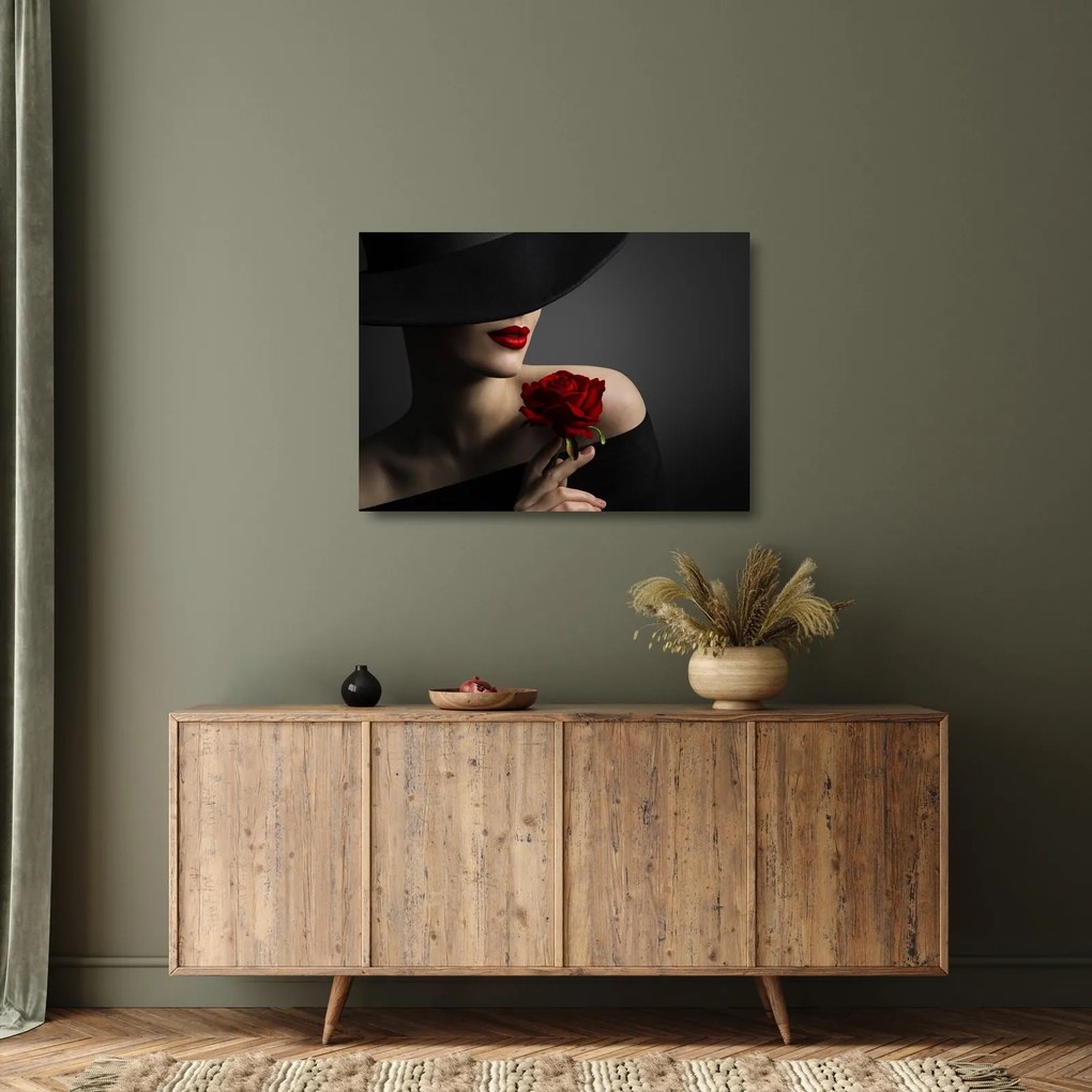 Tablou pe sticlă - Femeia cu flori (70x50 cm)