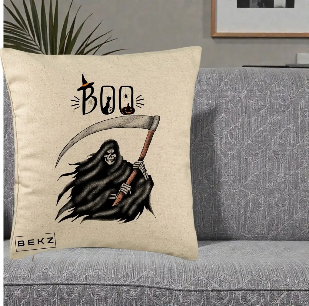 Perna Decorativa Halloween Boo Grim Reaper cu Coasa, 40x40 cm, Bej, Husa Detasabila, Perna Inclusa, BEKZ®