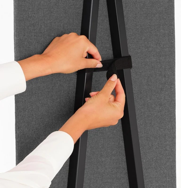 Accesoriu pentru calcarea cu aburi pe verticala Brabantia Linn 1008936, Instalare usoara, Reglabil, Negru
