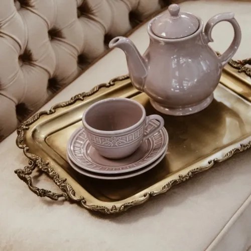 Tava King din metal auriu 32x51 cm