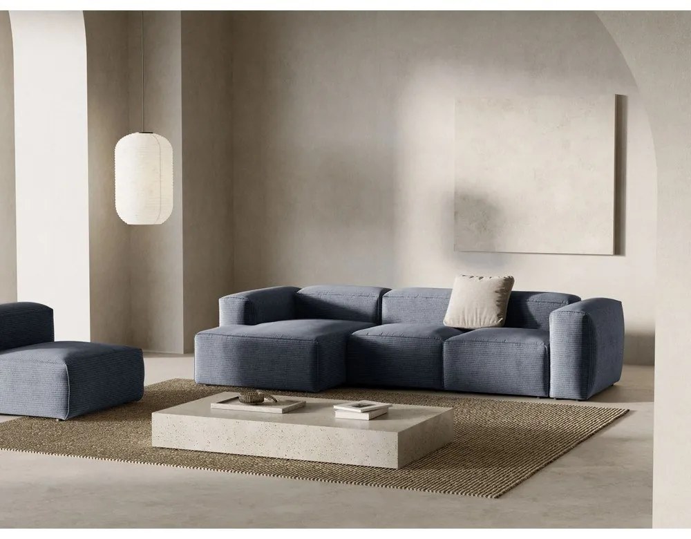 Colțar albastru prăfuit cu tapițerie din catifea reiată (cu colț pe partea stângă/cu șezlong) Bergamo – Cosmopolitan Design