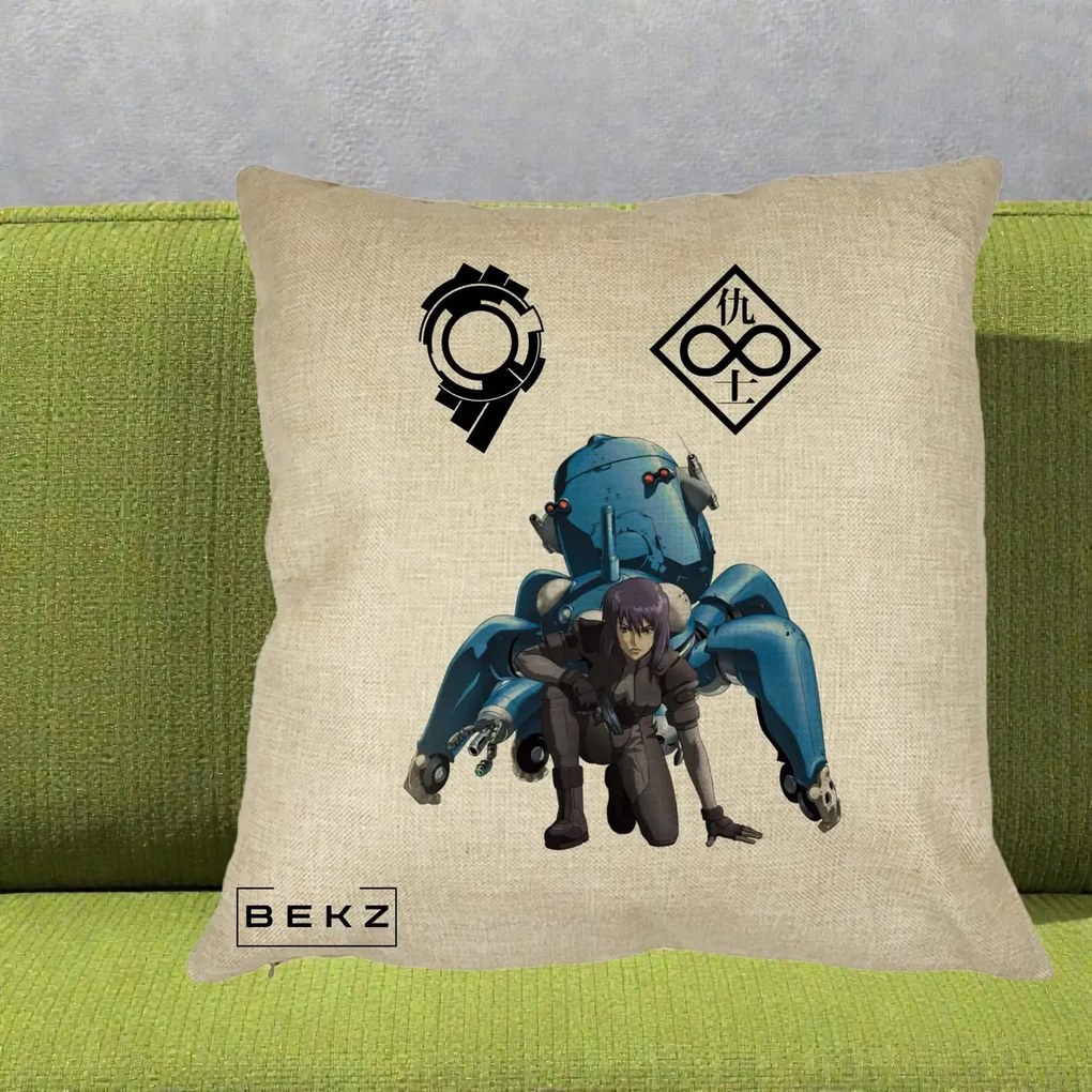 Perna Personalizata Ghost in the Shell Motoko si Tachikoma, 40x40 cm, Crem, Husa Detasabila, Perna Inclusa, BEKZ®