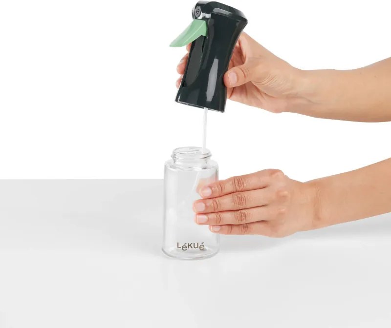 Oliviera spray Lekue 1009490, 150 ml, Ø6x20 cm, +4°C/+80°C, Fara BPA, Gri