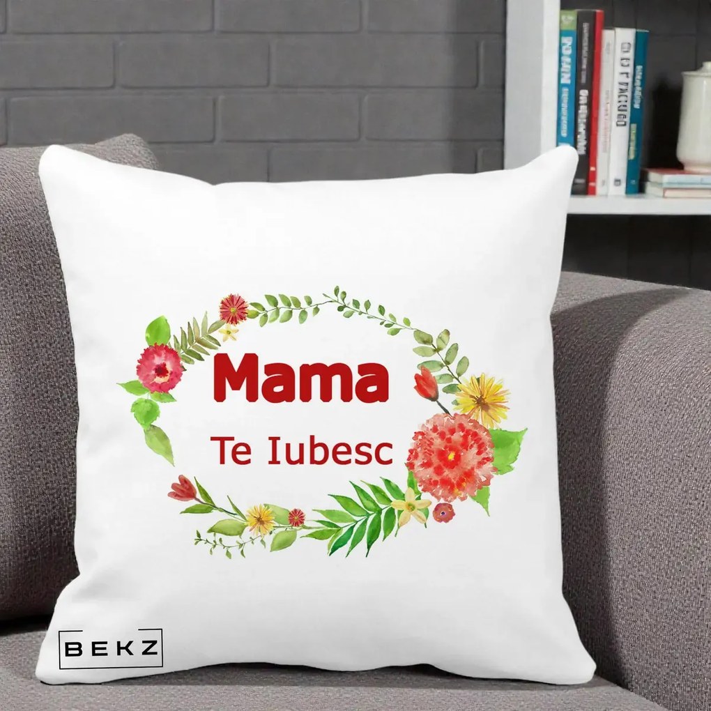 Cadou pentru Mama - Perna Personalizata Mama Te Iubesc Flori Rosii, 40x40 cm, Alba Mata, Husa Detasabila, Perna Inclusa, BEKZ®