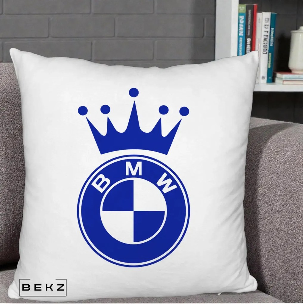 Perna Personalizata cu emblema BMW si Coroana, 40x40 cm, Alb Pufos, Husa Detasabila, Perna Inclusa, BEKZ®