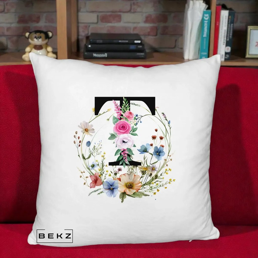Cadou Personalizat - Perna Personalizata Monogram Litera T cu Flori Acuarela, 40x40 cm, Alb Pufos, Husa Detasabila, Perna Inclusa, BEKZ®