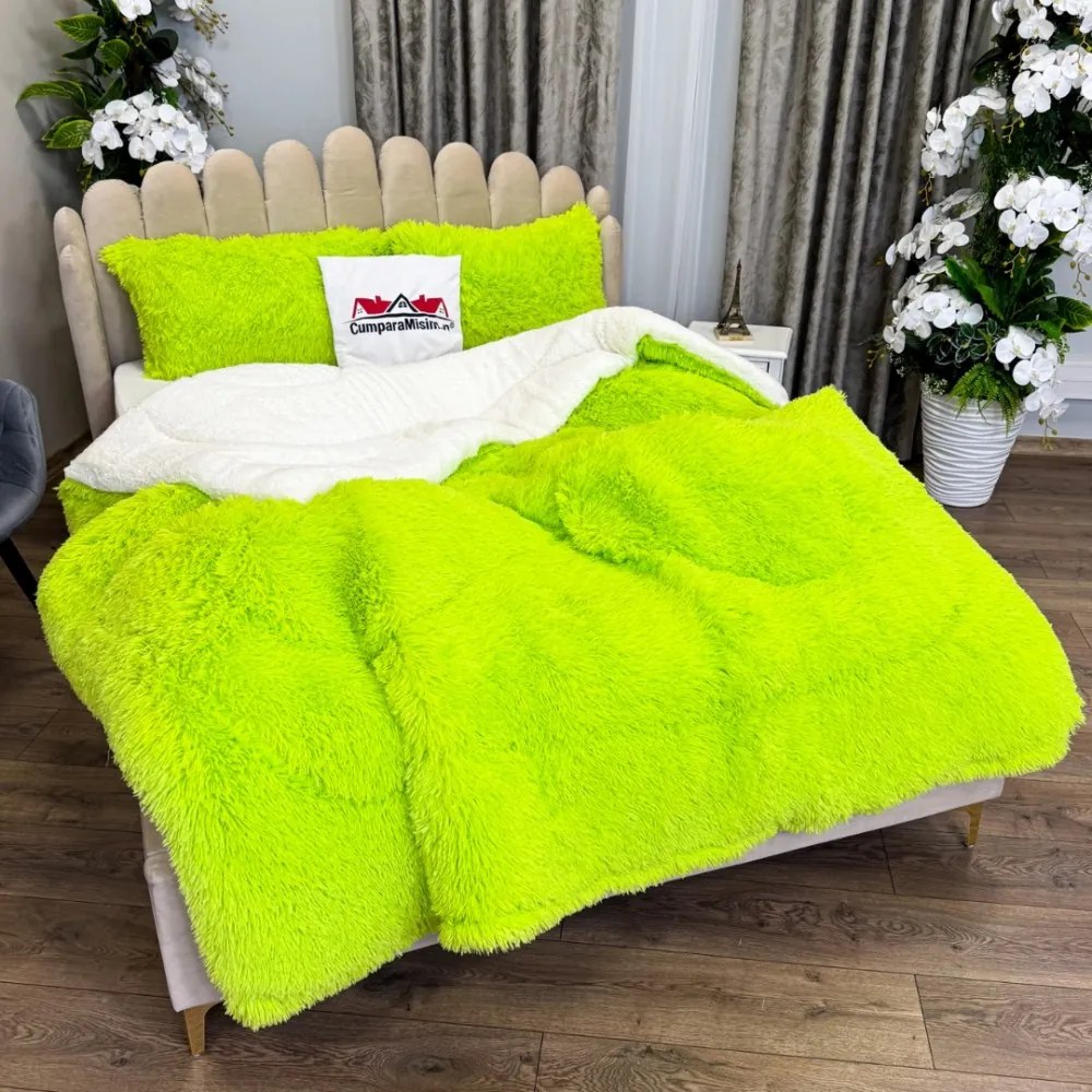 Pilota CoCoLiNo Fluffy  cu Blanita tip Sherpa  Alba  200x230cm + 2 fete de perna 50x70cm  matlasata  Verde