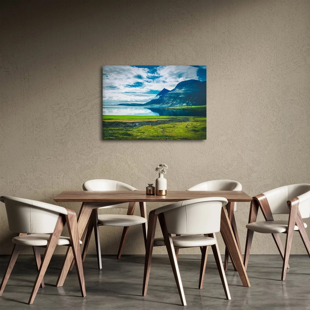 Tablou cu lac și munți (70x50 cm)