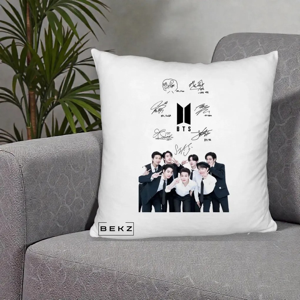 Perna Personalizata K-pop BTS Autografe Toti Membrii cu Fotografie, 40x40 cm, Alb Pufos, Husa Detasabila, Perna Inclusa, BEKZ®