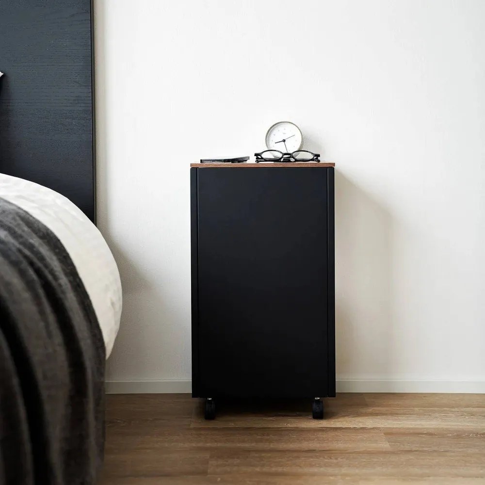 Măsuță auxiliară din metal 22x31 cm Tower – YAMAZAKI