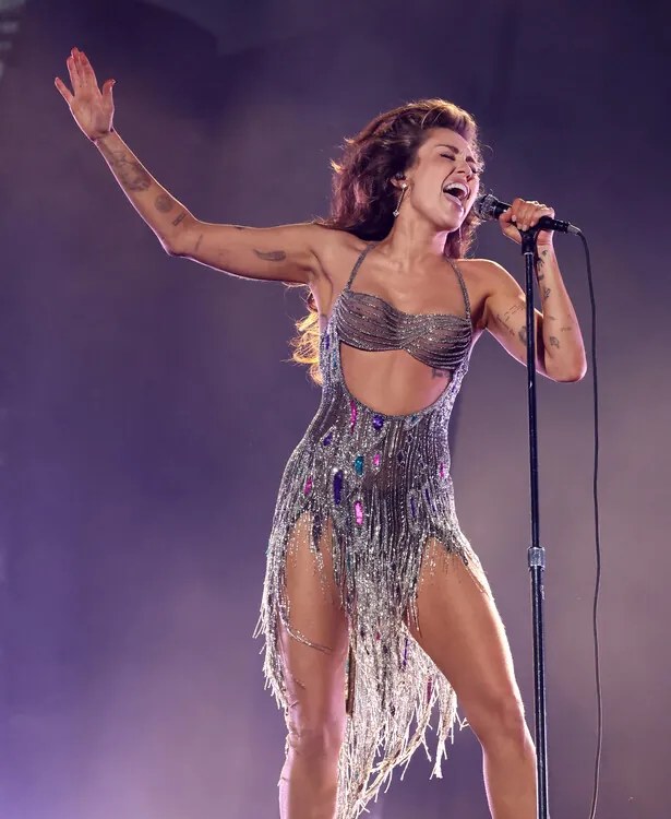 Fotografie Miley Cyrus at 66th GRAMMY Awards, Kevin Mazur