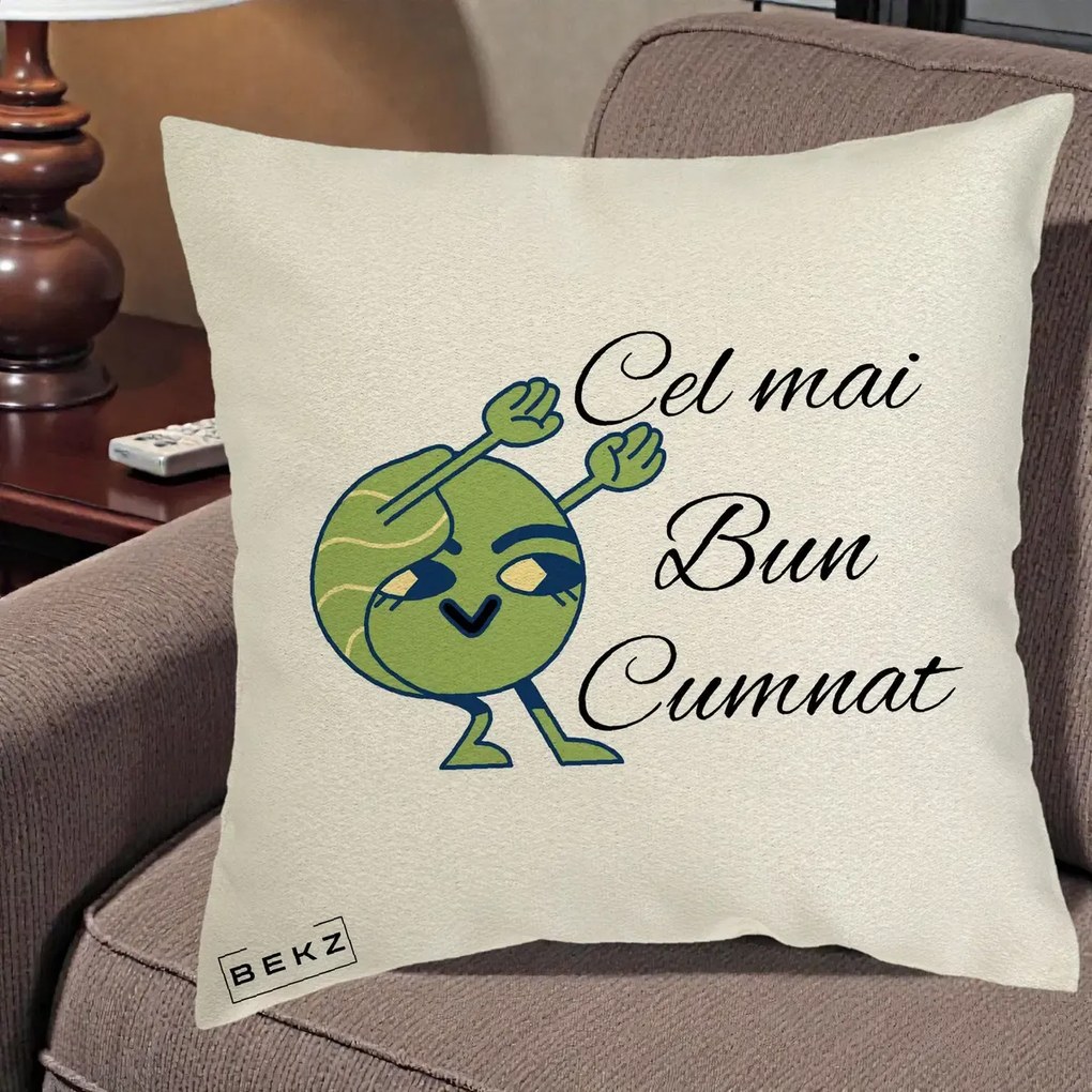 Cadou pentru Cumnat - Perna Personalizata Cel mai Bun Cumnat cu Personaj Funny Verde, 40x40 cm, Ecru, Husa Detasabila, Perna Inclusa, BEKZ®