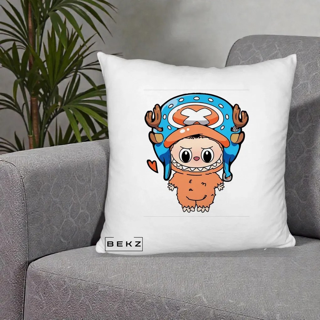 Perna Personalizata Labubu x Tony Tony Chopper, 40x40 cm, Alb Pufos, Husa Detasabila, Perna Inclusa, BEKZ®