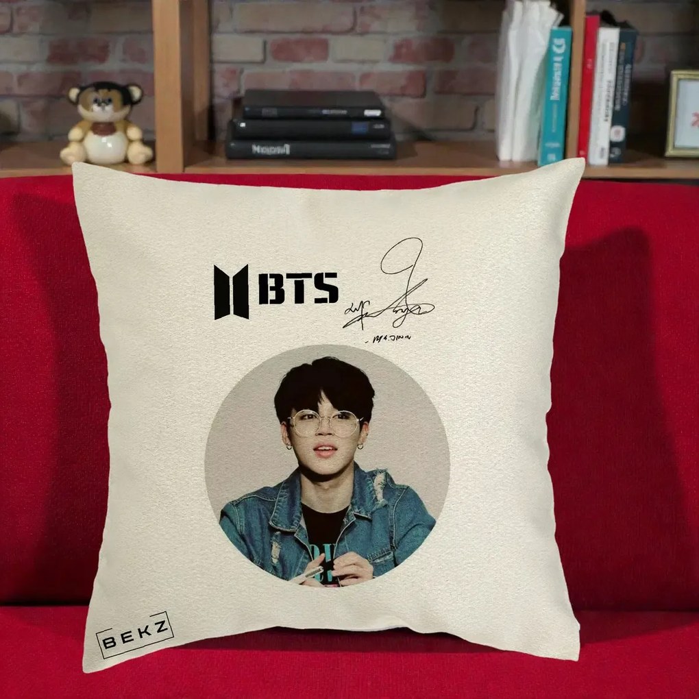 Perna Personalizata K-pop BTS Jimin Portret Cerc Autograf Geaca, 40x40 cm, Ecru, Husa Detasabila, Perna Inclusa, BEKZ®