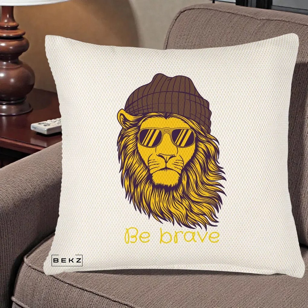 Perna Decorativa Leu Hipster Be Brave, 40x40 cm, Crem Reliefat, Husa Detasabila, Perna Inclusa, BEKZ®