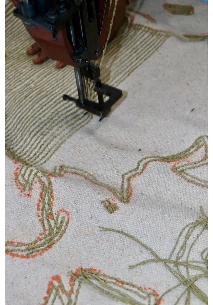 Covor pentru copii verde-crem lavabil, țesut manual din bumbac ø120 cm World Map – Lorena Canals