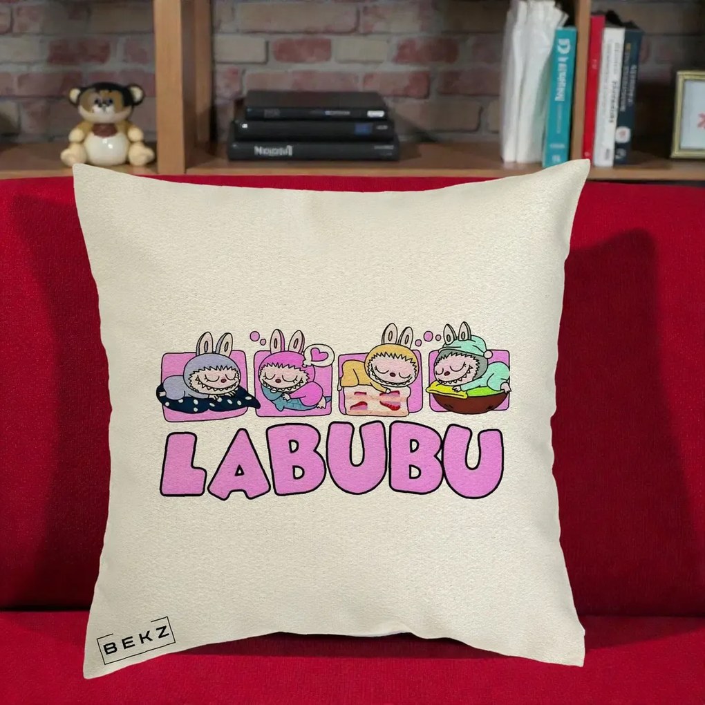 Perna Personalizata Labubu Sleeping Quad, 40x40 cm, Ecru, Husa Detasabila, Perna Inclusa, BEKZ®