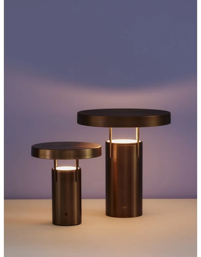 Veioză în culoarea bronz LED cu intensitate reglabilă cu abajur din metal (înălțime 28 cm) BringMe – Hübsch