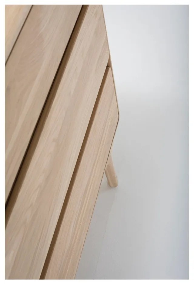 Comodă din lemn masiv de stejar cu 3 sertare Gazzda Fawn