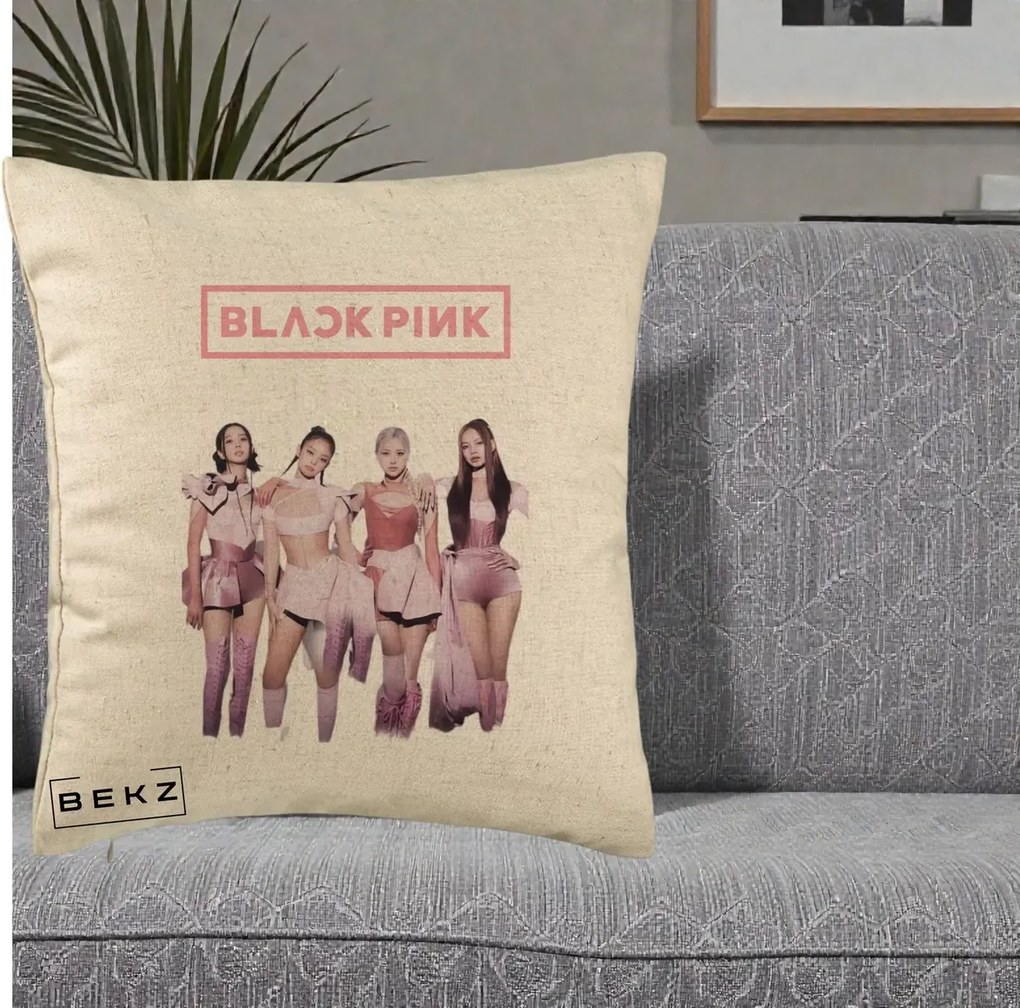 Perna Personalizata K-pop BLACKPINK Fotografie Grup Tinute Roz, 40x40 cm, Bej, Husa Detasabila, Perna Inclusa, BEKZ®