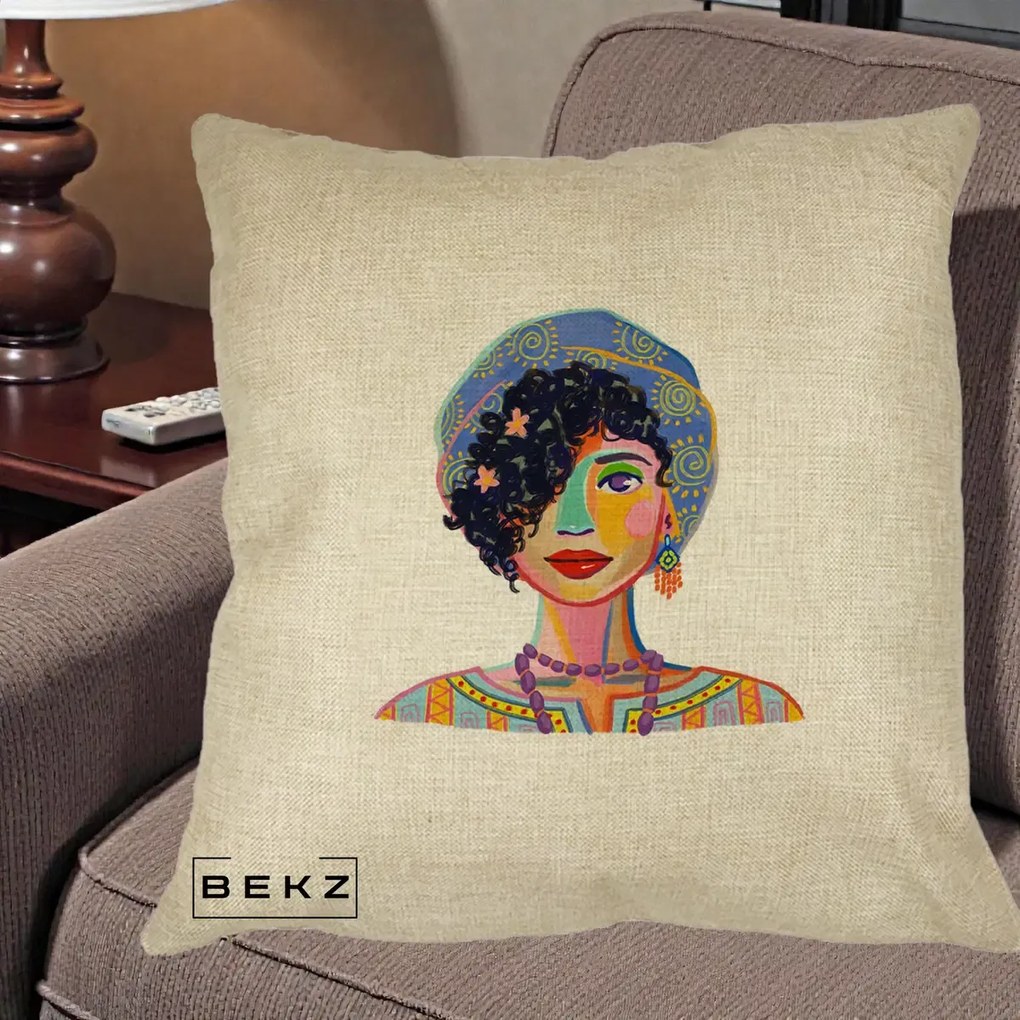 Perna Decorativa Portret Femeie Etnic Colorat, 40x40 cm, Crem, Husa Detasabila, Perna Inclusa, BEKZ®