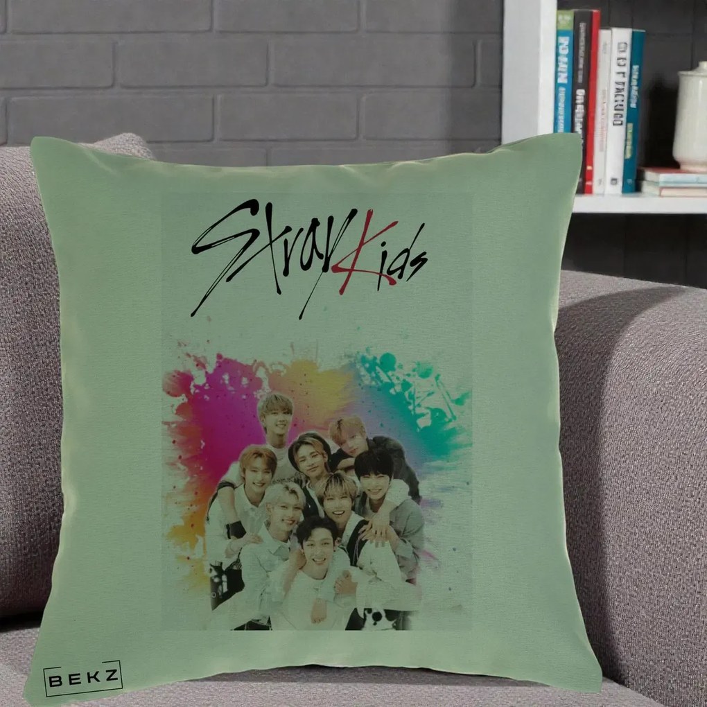 Perna Personalizata K-pop Stray Kids cu Splash Multicolor, 40x40 cm, Verde, Husa Detasabila, Perna Inclusa, BEKZ®