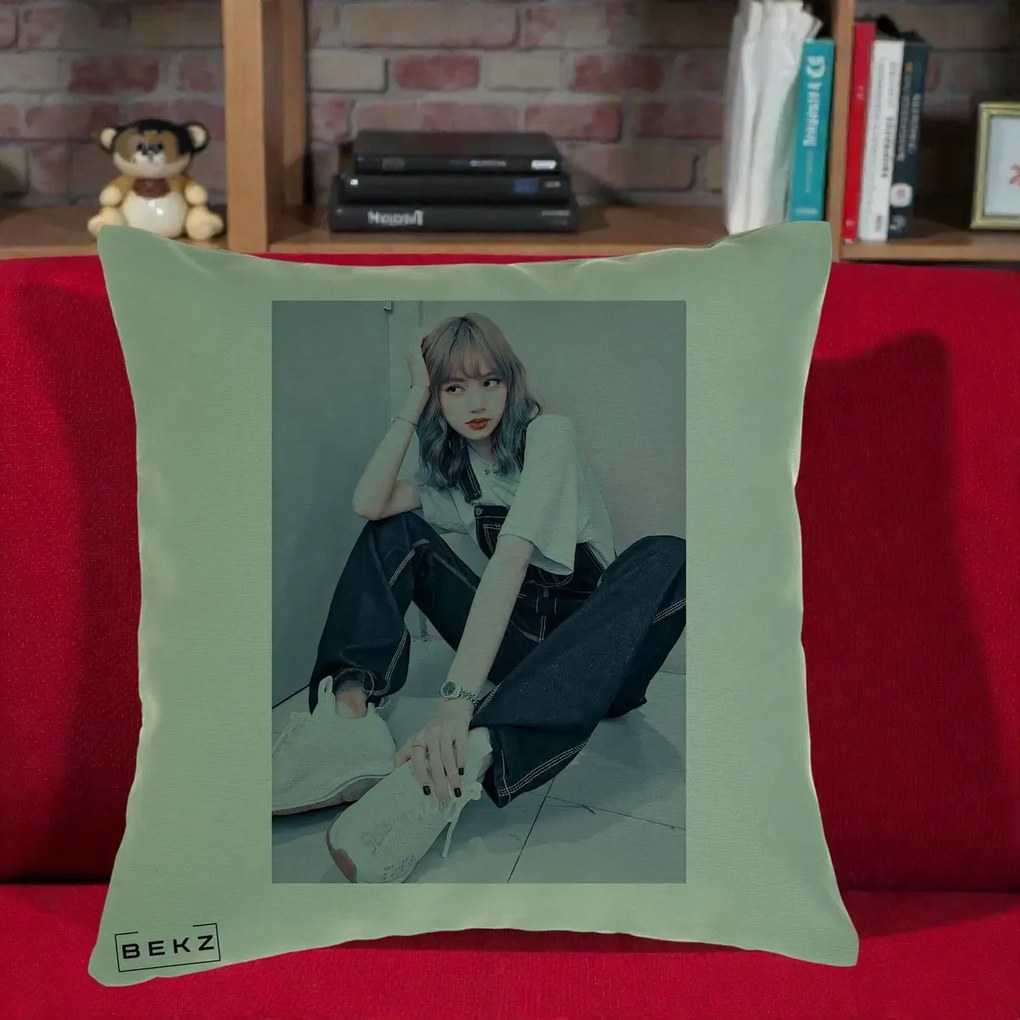 Perna Personalizata K-pop BLACKPINK Lisa, 40x40 cm, Verde, Husa Detasabila, Perna Inclusa, BEKZ®