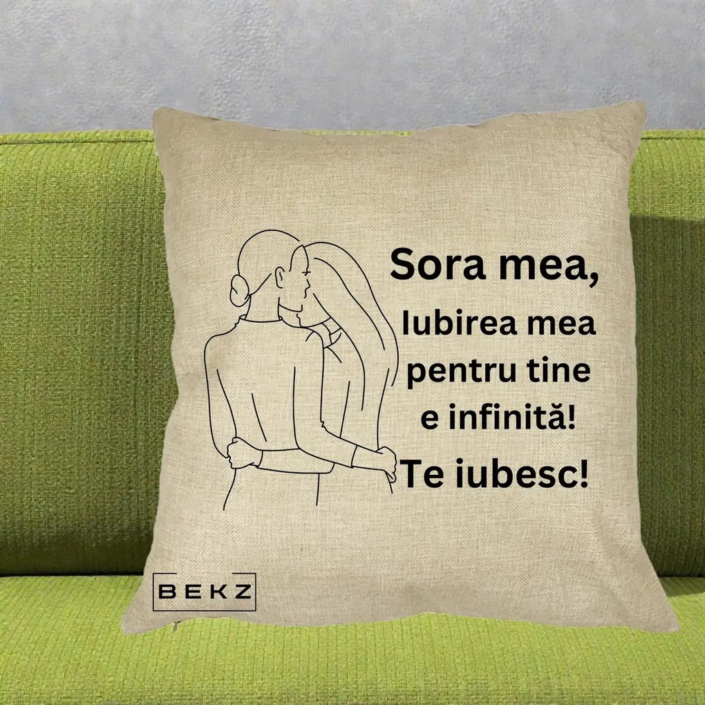 Cadou pentru Sora - Perna Personalizata Sora Mea Te Iubesc Imbratisare din Spate Line Art, 40x40 cm, Crem, Husa Detasabila, Perna Inclusa, BEKZ®