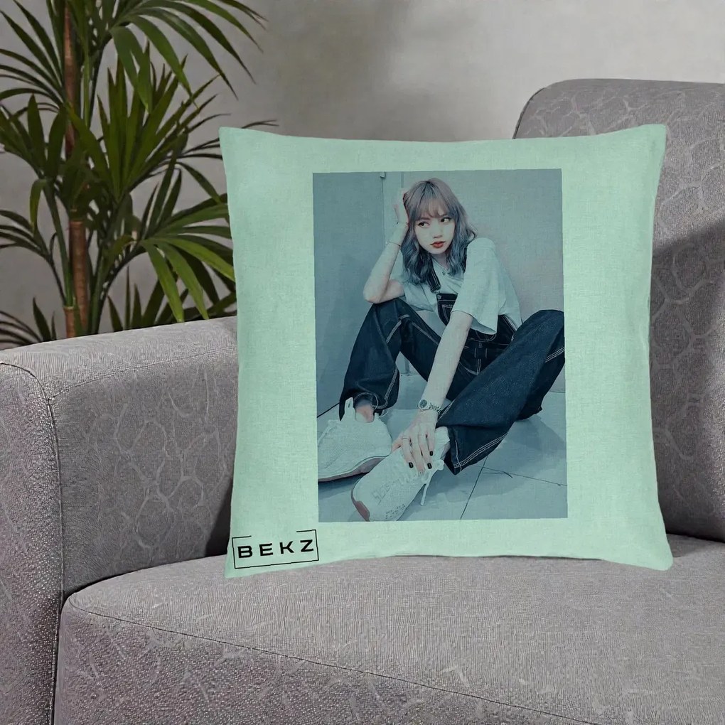 Perna Personalizata K-pop BLACKPINK Lisa, 40x40 cm, Verde Menta, Husa Detasabila, Perna Inclusa, BEKZ®